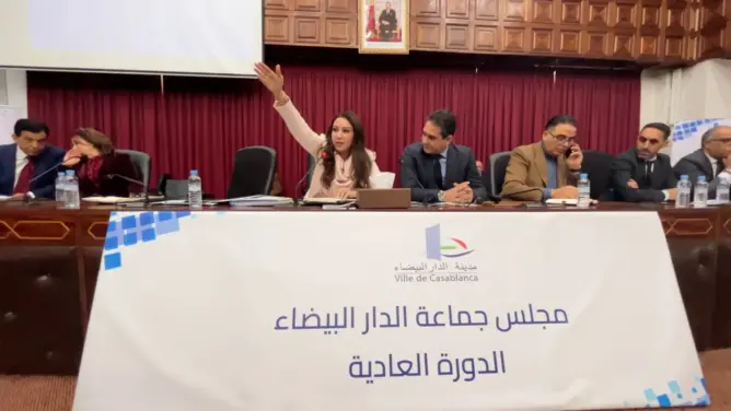 “الدار البيضاء لا تتحرك”.. المعارضة تتنقد “الحصيلة الصفرية” لمجلس الرميلي