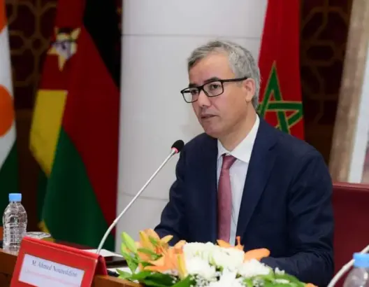 خبير يتهم الجزائر بتدبير حملة لتشويه سمعة المغاربة في إسبانيا