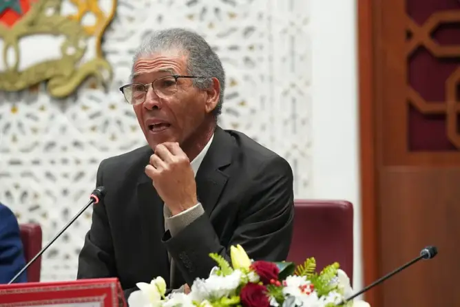 العجلاوي: “مقص الاستعمار” يرهن إفريقيا.. وبرلمانات القارة أمام اختبار الفوضى الأمنية