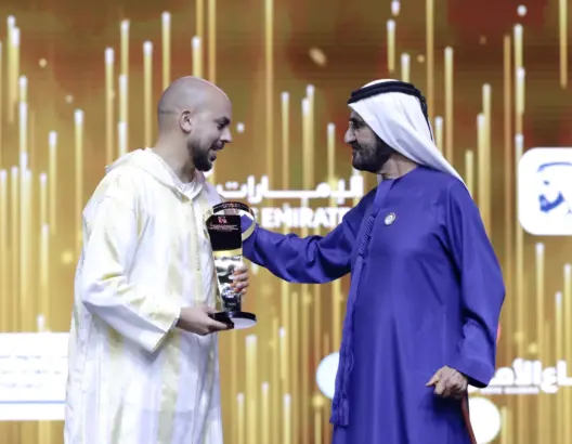 تخفيف معاناة “أطفال القمر” يقود المغربي زينون إلى جائزة “صناع الأمل” بالإمارات