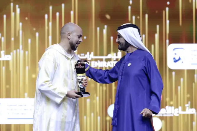تخفيف معاناة “أطفال القمر” يقود المغربي زينون إلى جائزة “صناع الأمل” بالإمارات