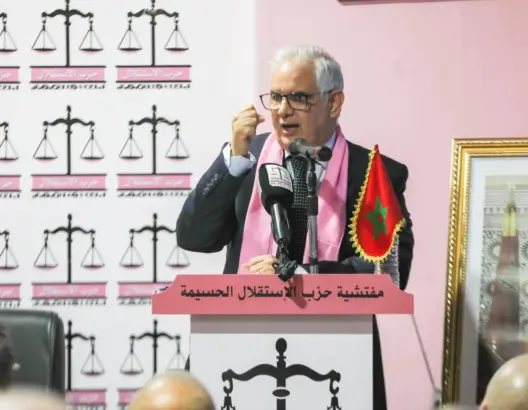 بركة يوزع وعود الاستثمار ويستدعي المقاومة لرأب الصدع بين استقلاليي الريف