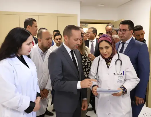مهنيون يرحبون بتشديد الرقابة في المستشفيات ويحذرون من تحميلهم وزر اختلالات القطاع