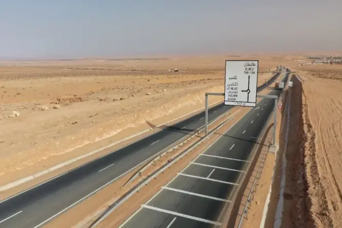 المغرب يعول على الطريق السريع تيزنيت الداخلة لتنشيط الحركة الاقتصادية بأقاليم الصحراء 