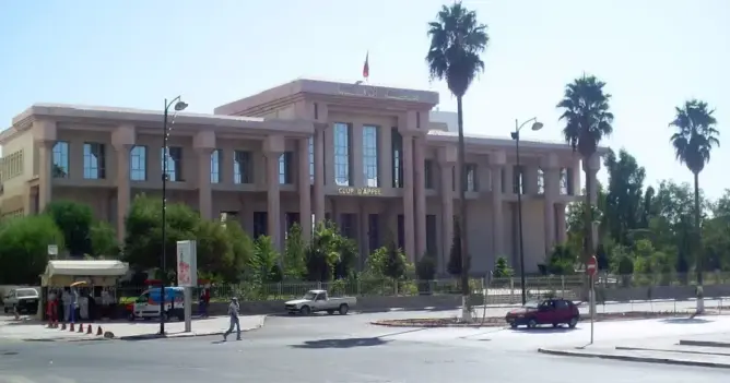 حجر طائش ينهي حياة تلميذ بمكناس.. ومتابعة 15 تلميذا في حالة اعتقال