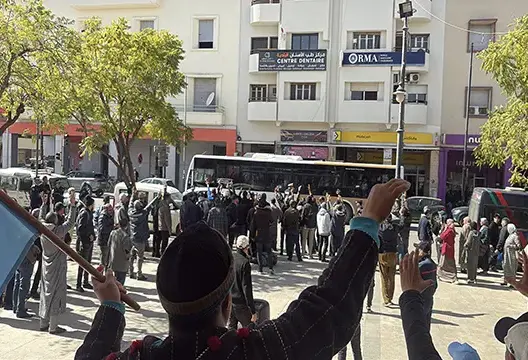 وزارة الداخلية تتفاعل مع أزمة حافلات النقل الحضري بوجدة