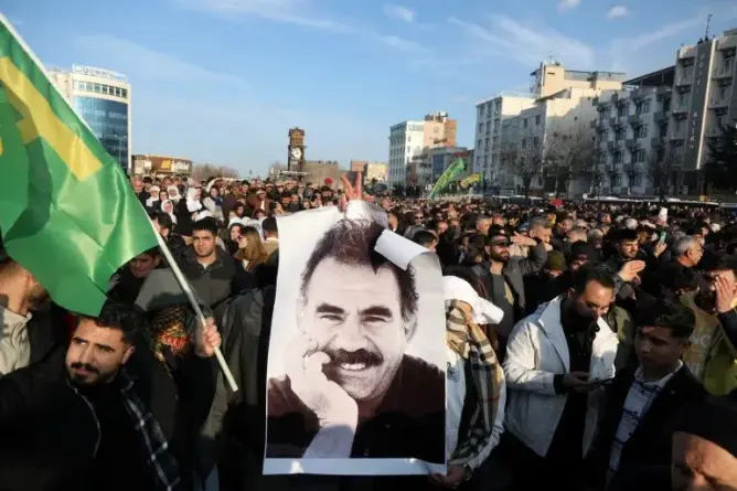 هل تتخلى البوليساريو عن وهم الانفصال بعد قرار “الكردستاني” وضع سلاحه؟