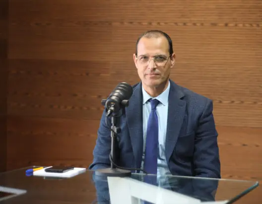 لحرش يدافع عن نهضة بركان ويرفض تعليق إخفاق أندية على شماعة التحكيم