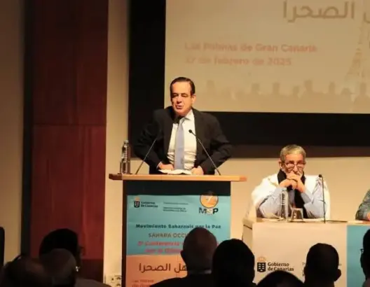 وزير الدفاع الإسباني الأسبق: الجزائر مسؤولة عن عرقلة تسوية نزاع الصحراء
