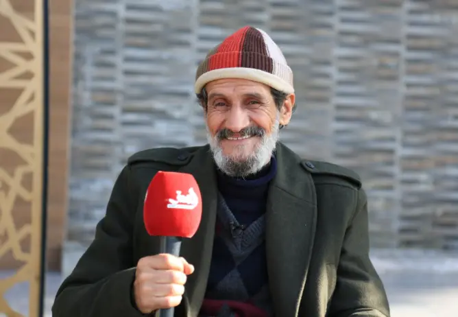“عمي إدريس” ينتقد “فوضى” مجال التمثيل وشكوى الفنانين الرواد من تهميشهم (فيديو)