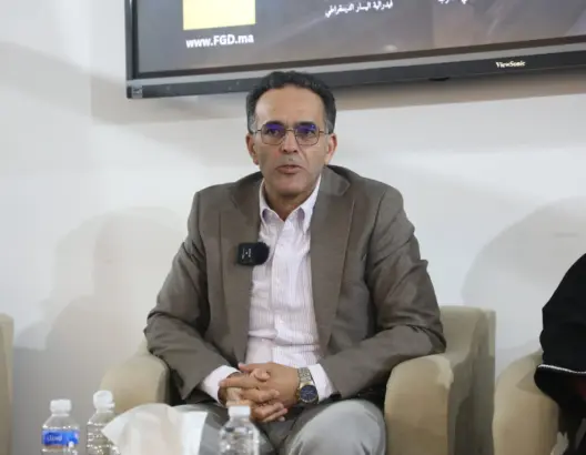 الغلوسي: المغاربة طبعوا مع الفساد ولغة وهبي دليل على التراجع الديمقراطي