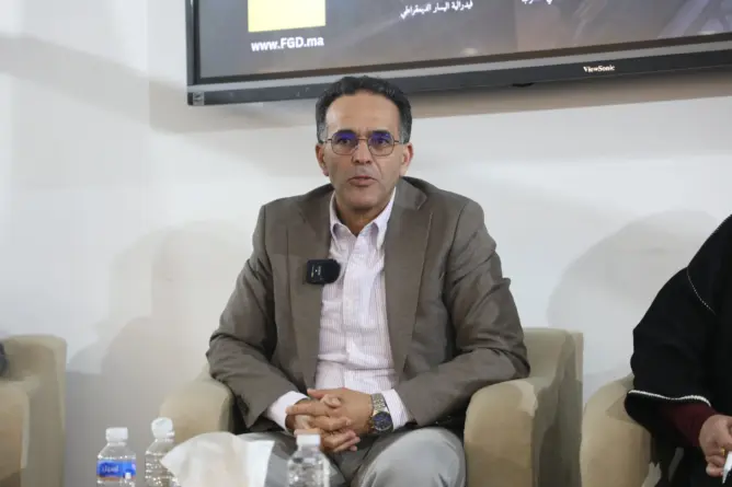 الغلوسي: المغاربة طبعوا مع الفساد ولغة وهبي دليل على التراجع الديمقراطي