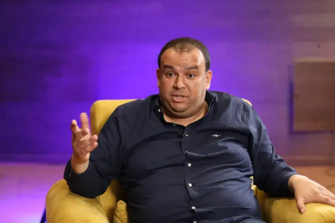 عيروض: البام لا يصفق للحكومة.. ونرفض تحويل وزارات إلى مزرعة للأحزاب