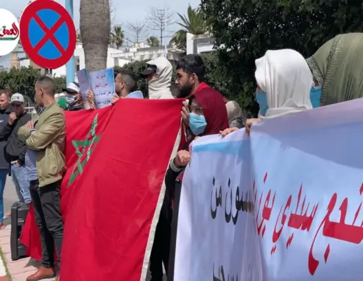 إغلاق مقاهي “النرجيلة”يثير غضب عمال بالجديدة