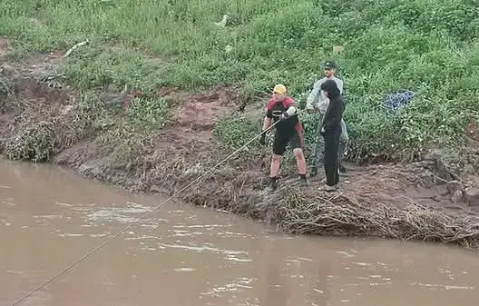 الوقاية المدنية تبحث عن جثة طفل غرق في أم الربيع بخنيفرة