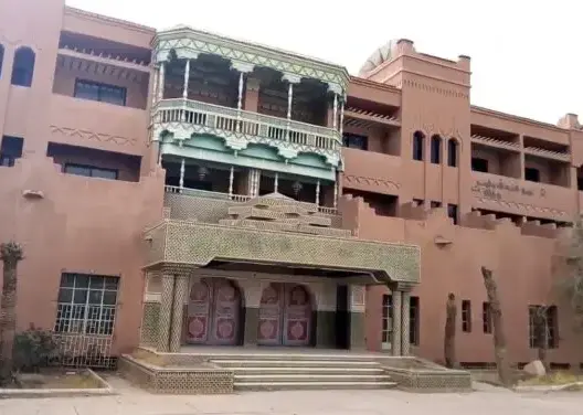 محكمة ورزازات تعيد فتح مزاد بيع فندق “نيو بلير”.. وخبير يأمل فك الجمود السياحي