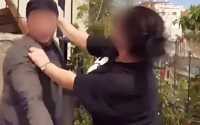 محكمة تمارة تؤجل قضية “صفعة القائد”.. ودفاع المتهمة يحذر من احتمال تعرضها للإجهاض بالسجن