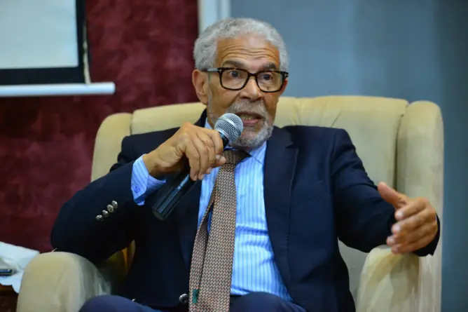 الجامعي يخاطب الرميد: لست مفتيا ولا مرشدا فلا تكن محرضا؟