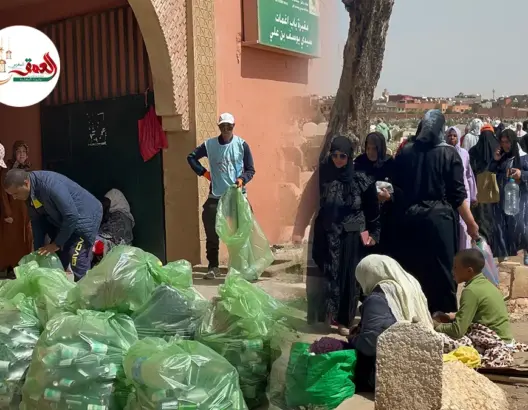 فعاليات جمعوية بمراكش تطلق حملات تحسيسية لزوار المقابر لمنع رمي الأزبال والقارورات