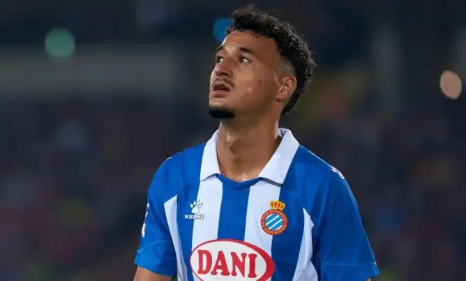 الهلالي يتألق في إسبانيول ويجذب أنظار أندية أوروبية