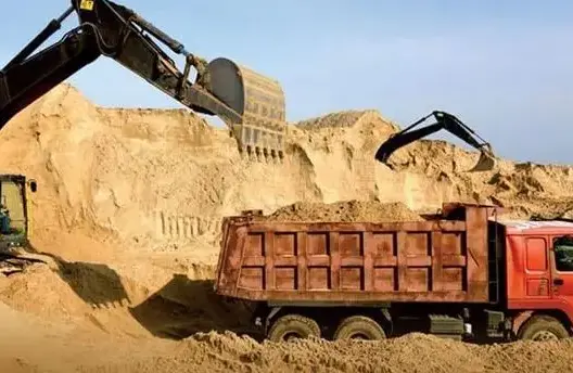 مقلع أحجار يقض مضجع سكان بإقليم سطات.. ومطالب لإنهاء الاستغلال العشوائي