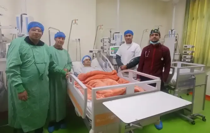 اعتداء خطير على مدير ثانوية بخنيفرة يستدعي جراحة دقيقة في الرأس