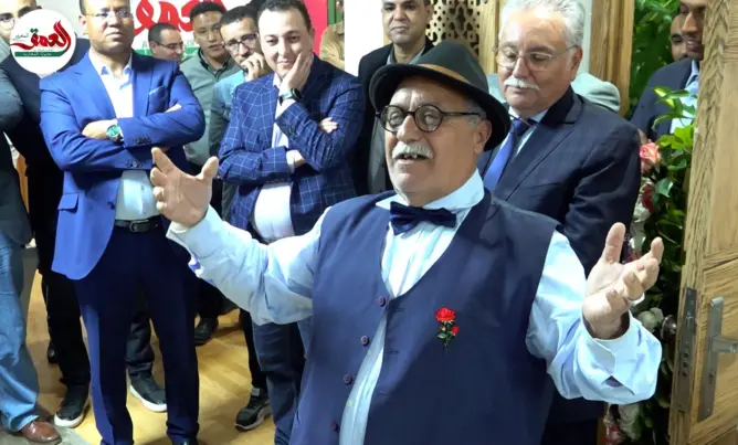 الزجال الصنعاوي يصنع الحدث في افتتاح مقر “العمق”