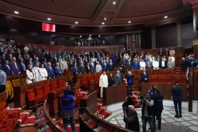 البرلمان المغربي يوافق على ملتمس للتضامن مع فلسطين وإدانة “تقتيل وتجويع” إسرائيل لسكان غزة