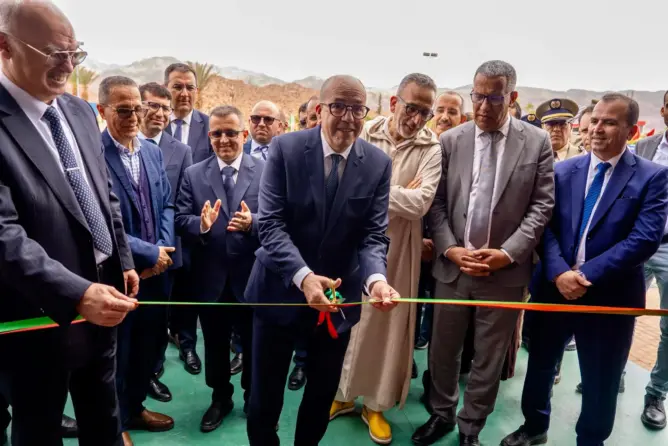 وزير الفلاحة يفتتح مهرجان اللوز بتافراوت ويطلق مشاريع للتنمية الفلاحية والقروية