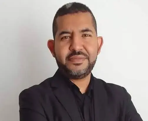 المختص التربوي: لماذا يحاصر في المنطقة الرمادية بدل أن يكون رافعة للإصلاح؟