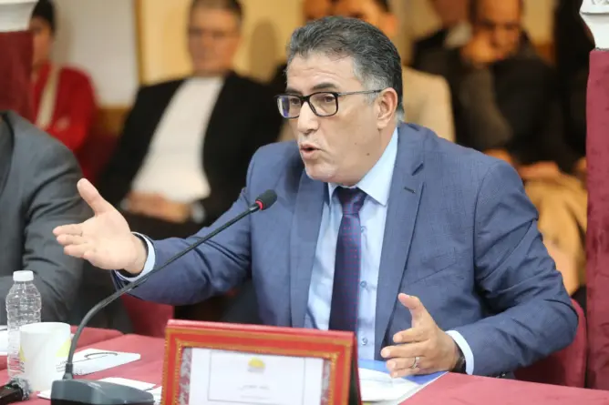 حموني: التحسن الاقتصادي ظرفي وسنة 2026 ستكون “سنة بيضاء” اجتماعيا