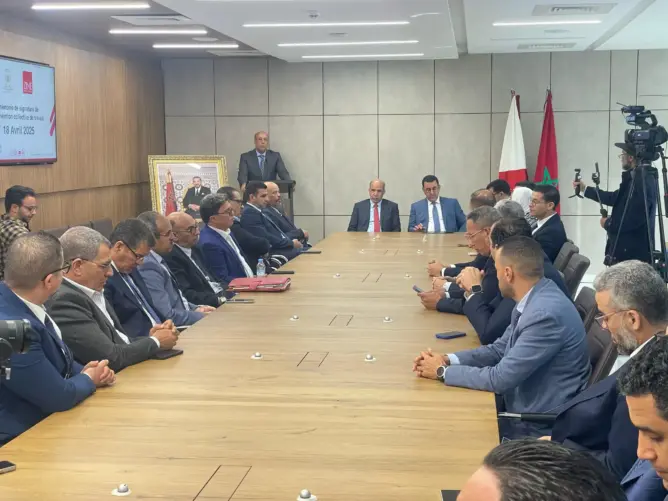 الصابري يوقع اتفاقية جماعية لتحسين وضعية 3 آلاف أجير بالدار البيضاء