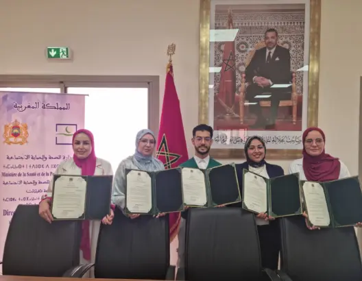 تكريم طاقم طبي أنقذ حياة أم ورضيعها وسط ظروف صعبة بتنغير