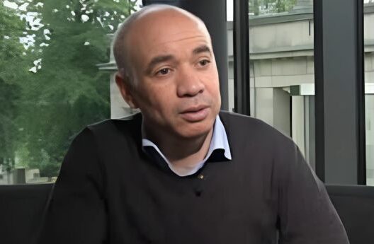 محمد الأشهب أستاذ الفلسفة بكلية الآداب والعلوم الإنسانية، ابن زهر أكادير