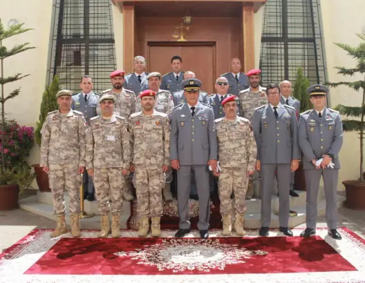 ضباط قطريون يصقلون خبراتهم القانونية العسكرية بالمغرب (صور)