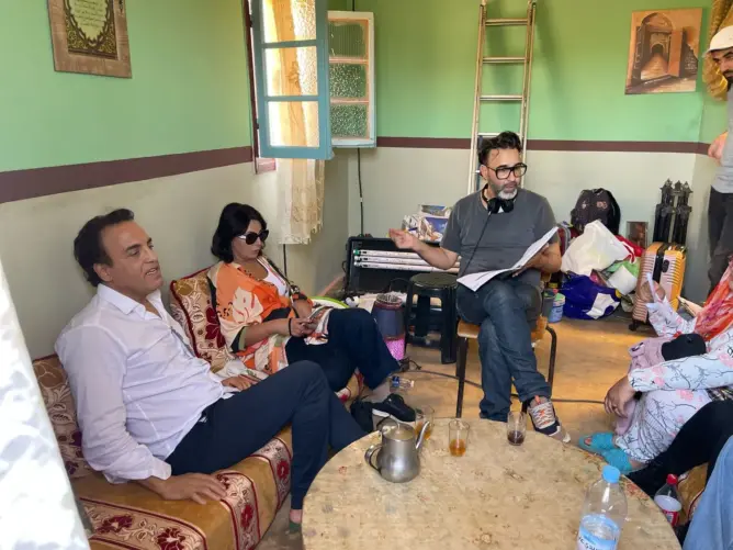 “خارج التغطية”.. كوميديا اجتماعية تثير مخاطر إدمان المراهقين على ألعاب الفيديو