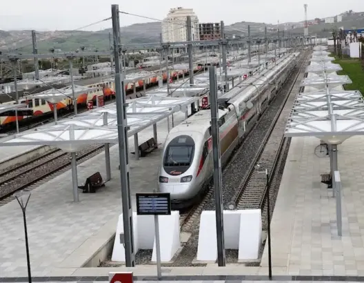 “القطار فائق السرعة”.. بوابة المغرب الجديدة لتنشيط السياحة وتحقيق 26 مليون زائر بحلول 2030