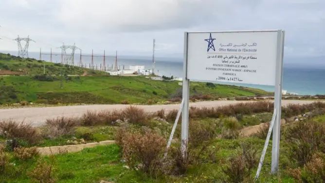 هكذا ساهم المغرب في تجاوز أزمة انقطاع الكهرباء بإسبانيا