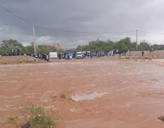سيول تقطع الطريق الوطنية رقم 10 بين ورزازات وتنغير