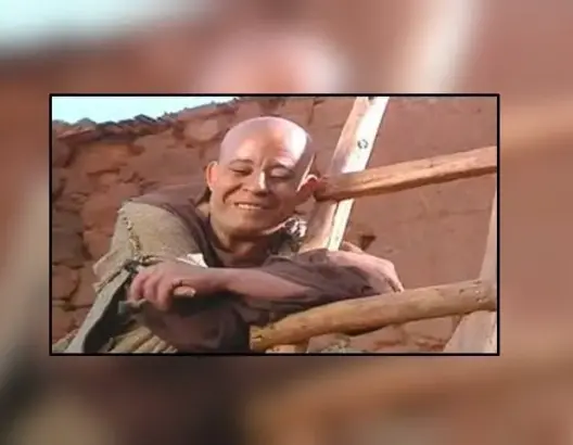 “خميس”: أعاني من الإقصاء وزملاء قطعوا رزقي