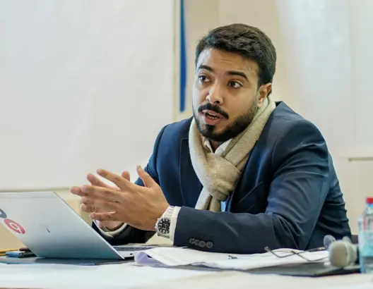 كيف نستقرأ الإعلان الحكومي حول الأزمة التشريعية