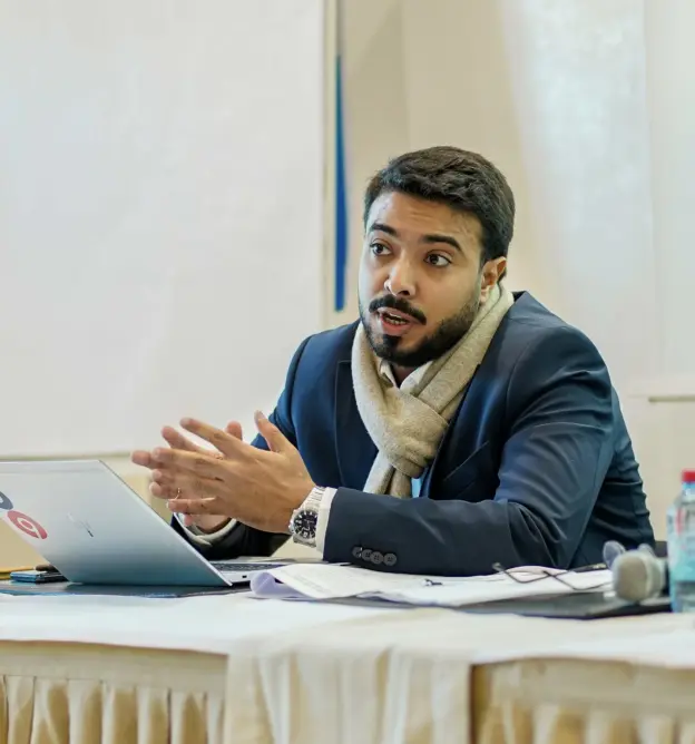 كيف نستقرأ الإعلان الحكومي حول الأزمة التشريعية