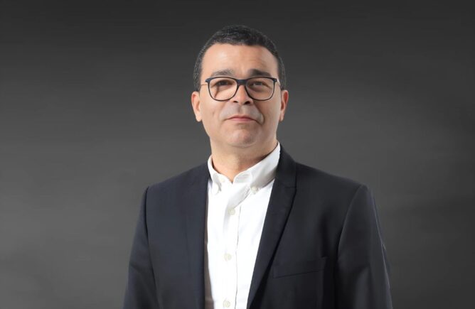 عزيز بنجلون يقود التحول التجاري بالمكتب الوطني للمطارات
