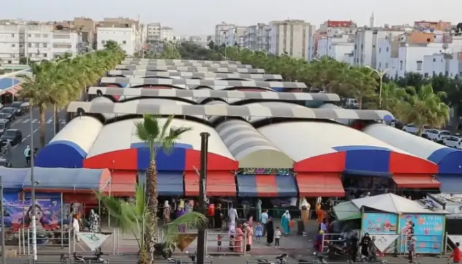 الدار البيضاء تواجه فوضى الباعة الجائلين بتشييد أسواق جديدة