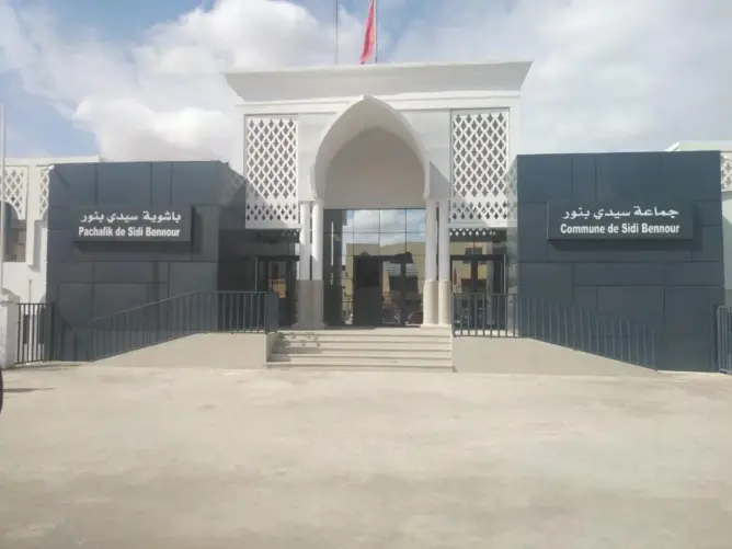 بطلب من السلطة.. المعارضة تنسحب من دورة جماعة سيدي بنور عقب اتهامات بـ”التشويش والبلطجة”