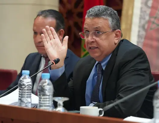 “المال العام ماشي سايب” .. وهبي يتشبث بتقييد لجوء الجمعيات إلى القضاء