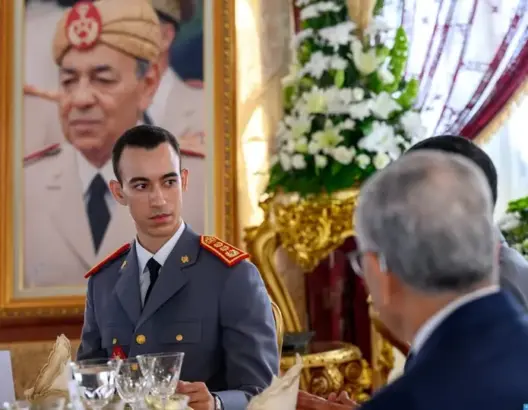 بأمر من الملك.. ولي العهد يترأس مأدبة غذاء في ذكرى تأسيس القوات المسلحة الملكية