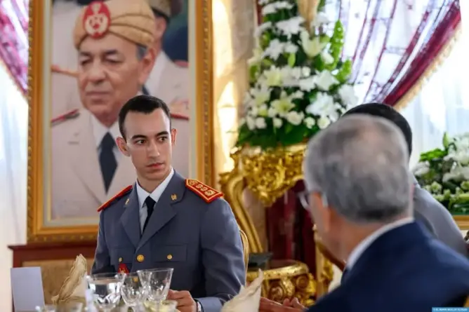 بأمر من الملك.. ولي العهد يترأس مأدبة غذاء في ذكرى تأسيس القوات المسلحة الملكية