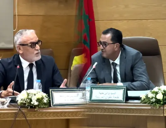 والي طنجة يهاجم أبرشان: لا خصاص حاد في الفنادق ومشاريع الضغط “لن تمر”