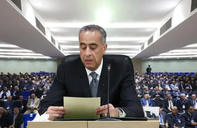 بينهم متقاعدون.. حموشي يوشّح 353 شرطية وشرطيا بأوسمة ملكية